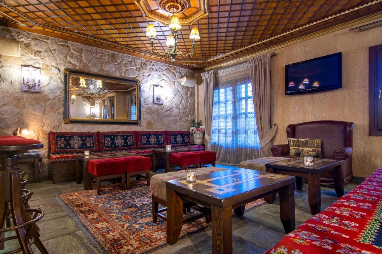 Hotel Kassaros Metsovo Exteriör bild