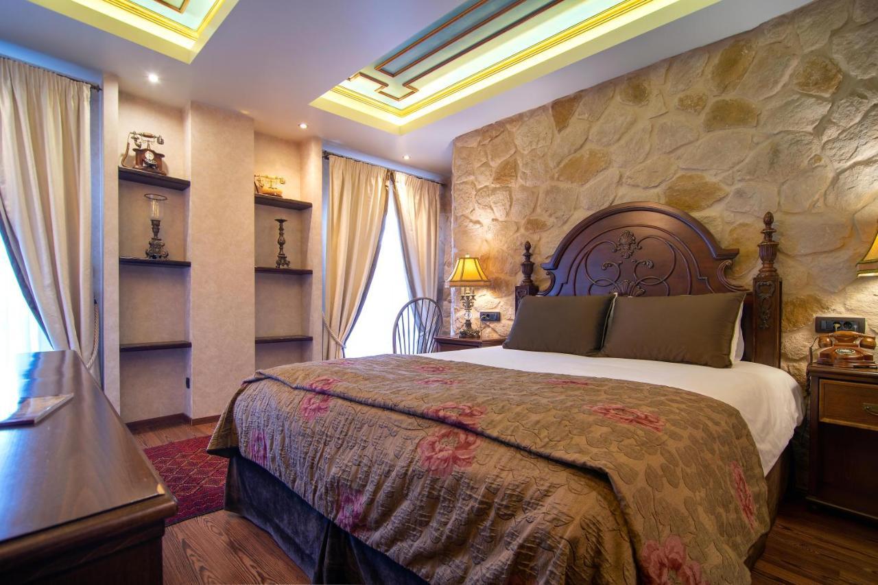 Hotel Kassaros Metsovo Exteriör bild
