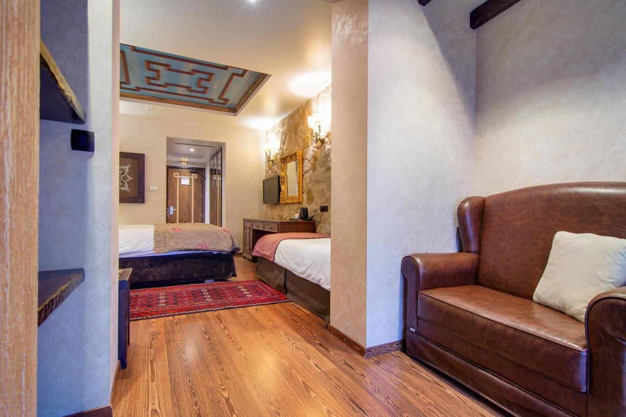 Hotel Kassaros Metsovo Exteriör bild